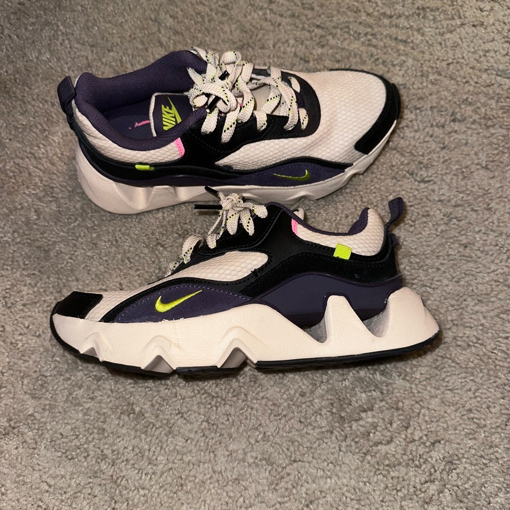 Nike Wmns RYZ 365 II 2 Pearl White Sneakers